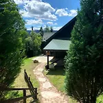 Dom Na Wzgorzu 479, The House On The Hill * スウコビツェ